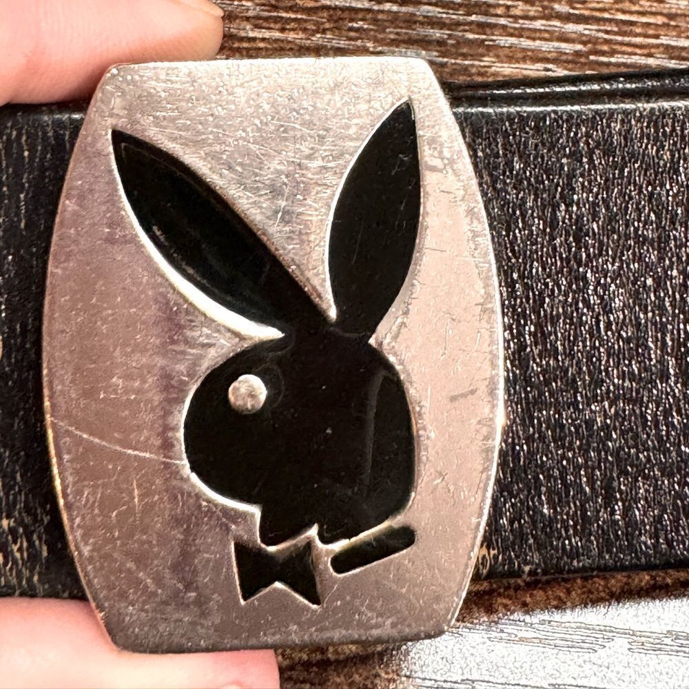 Playboy Bunny Silver‎ tone belt buckle and belt 40”